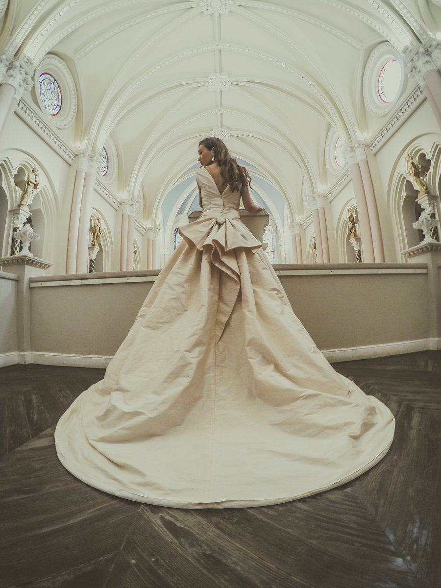 Vestido en seda salvaje nude Rosa Pedregosa Vestidos de novia